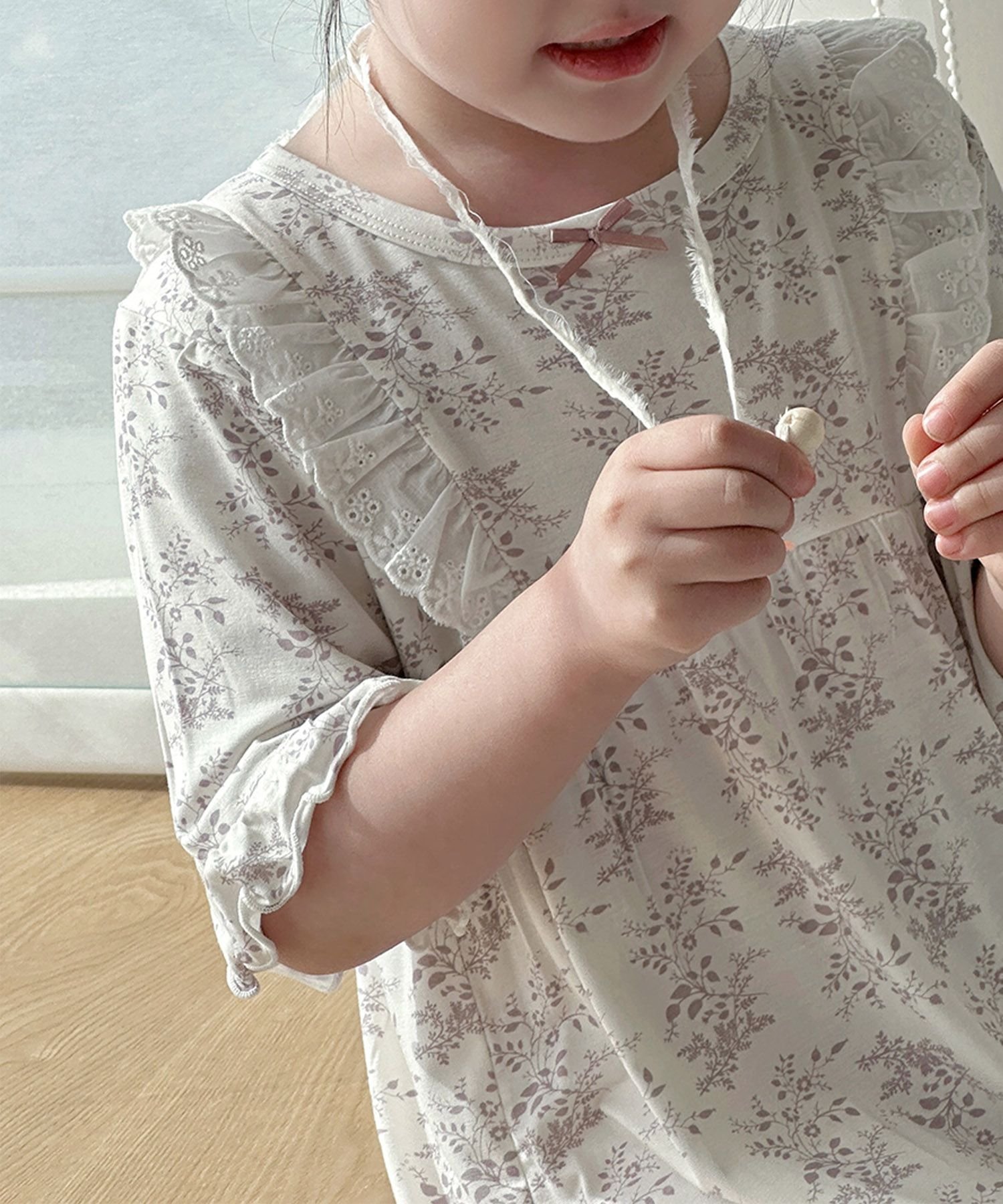 Свободное платье с ботаническим принтом Aimoha Kids, Light beige — фото 2