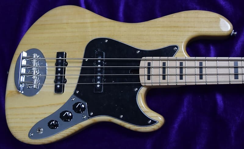

Басс гитара Lakland Skyline Darryl Jones 4, Natural Ash / Maple