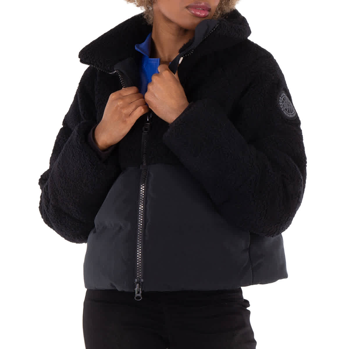 

Канадская куртка Elora с наполнителем черного цвета Canada Goose