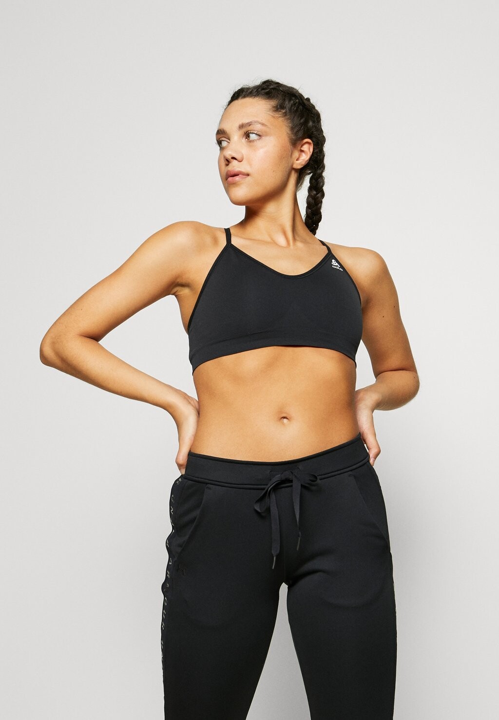 

Спортивный бюстгальтер с легкой поддержкой BRA SEAMLESS SOFT ODLO, цвет black