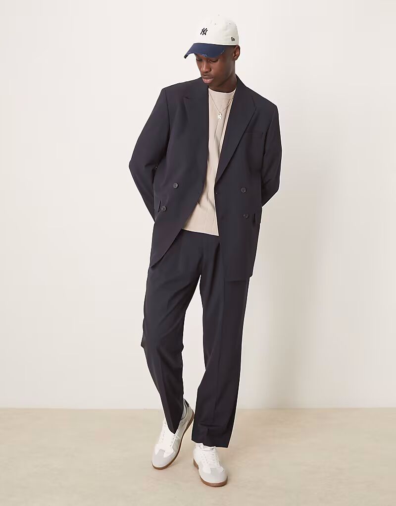 

Выбранные брюки Liam классического кроя темно-синего цвета Selected