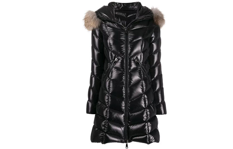 

Пуховик женский черный Moncler