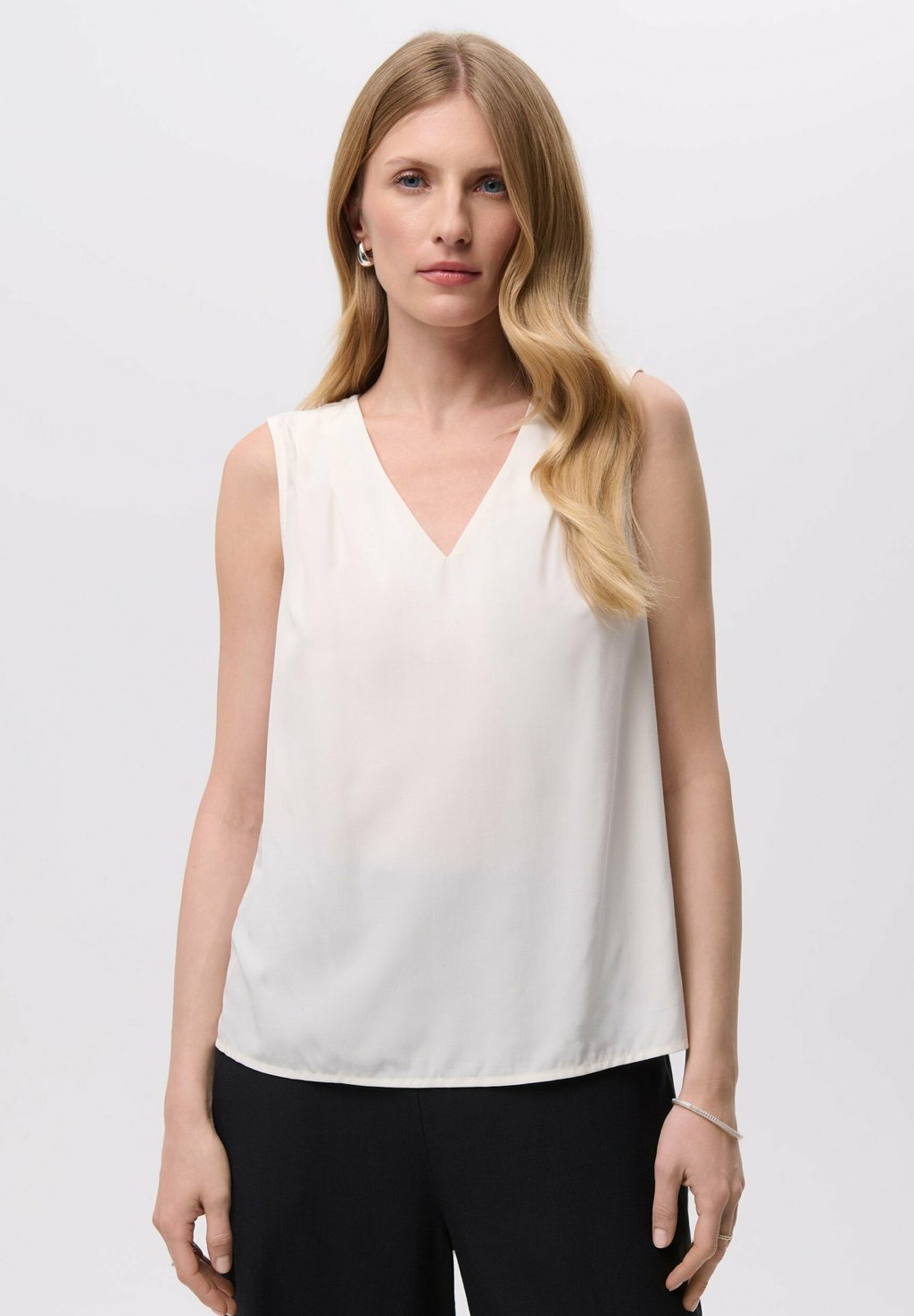 

Топ Blouse Greenpoint, кремовый