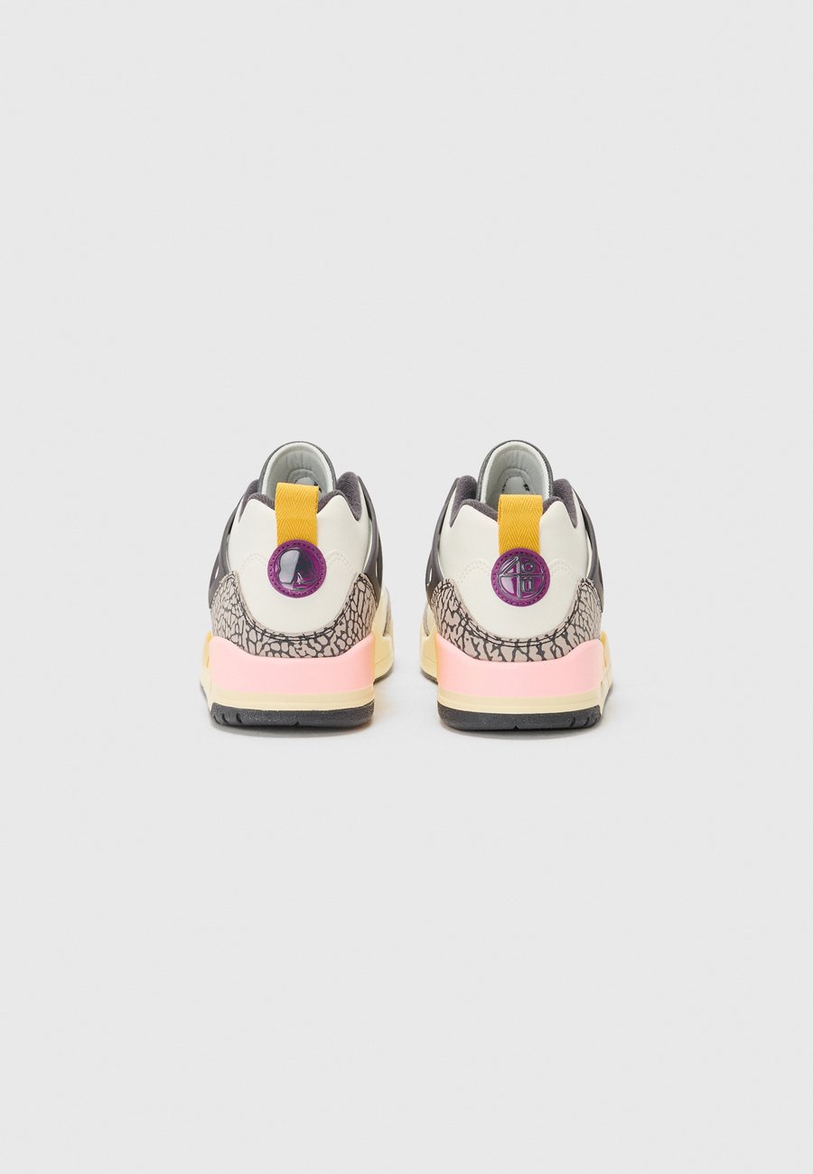 Кроссовки Jordan JORDAN SPIZIKE LOW, Sail/Dark Sulfur Oil/Grey Viotech/Moon Particle/Off-White — фото 3