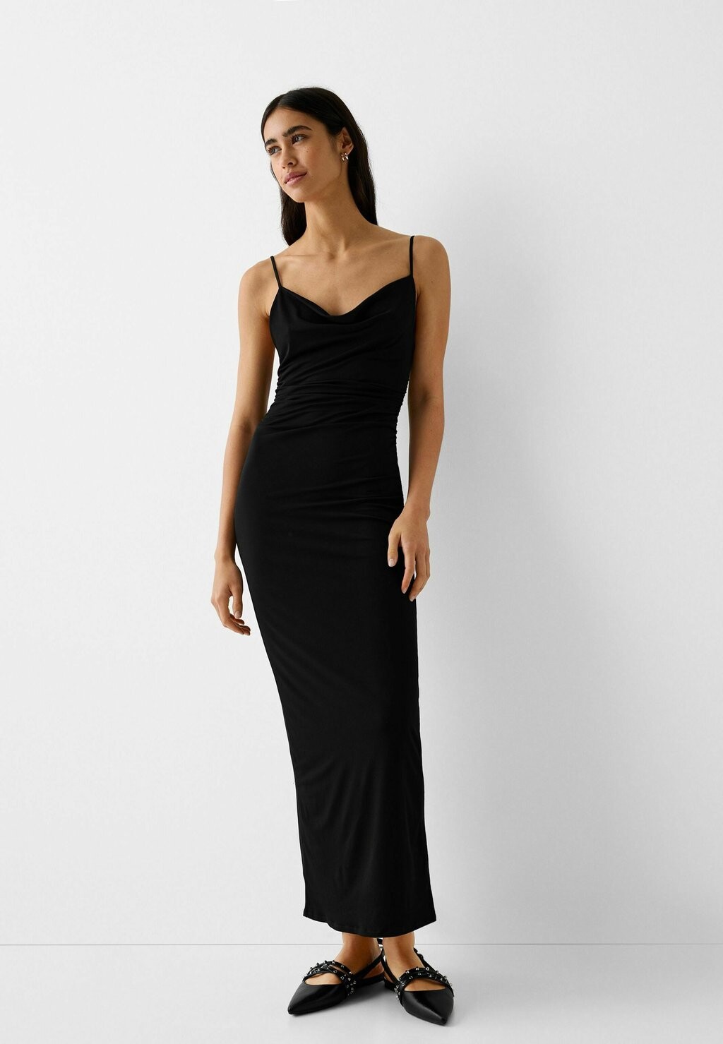 

Вечернее платье Draped Bershka, черный