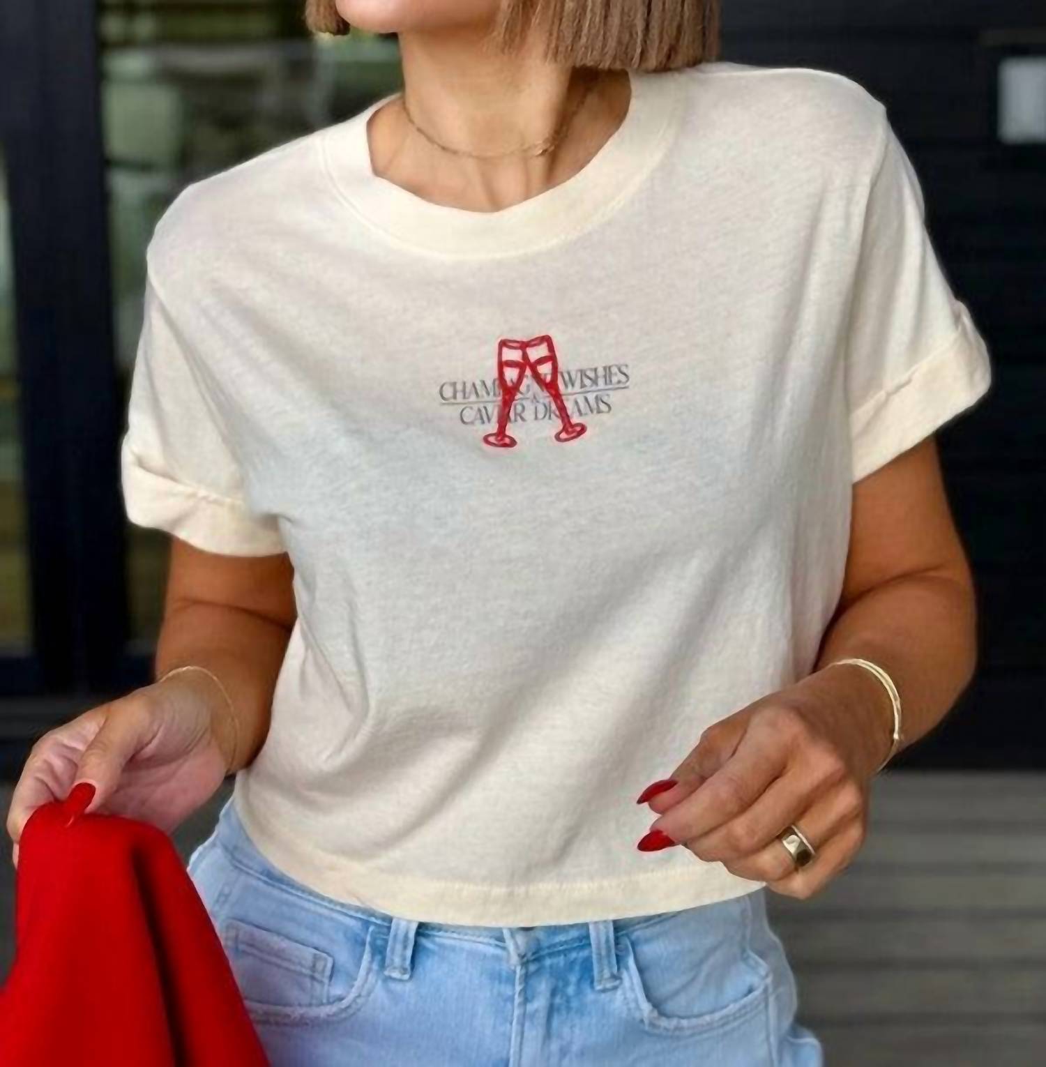 

Футболка "Шампанские мечты" с коротким рукавом в бежевом оттенке GIRL DANGEROUS