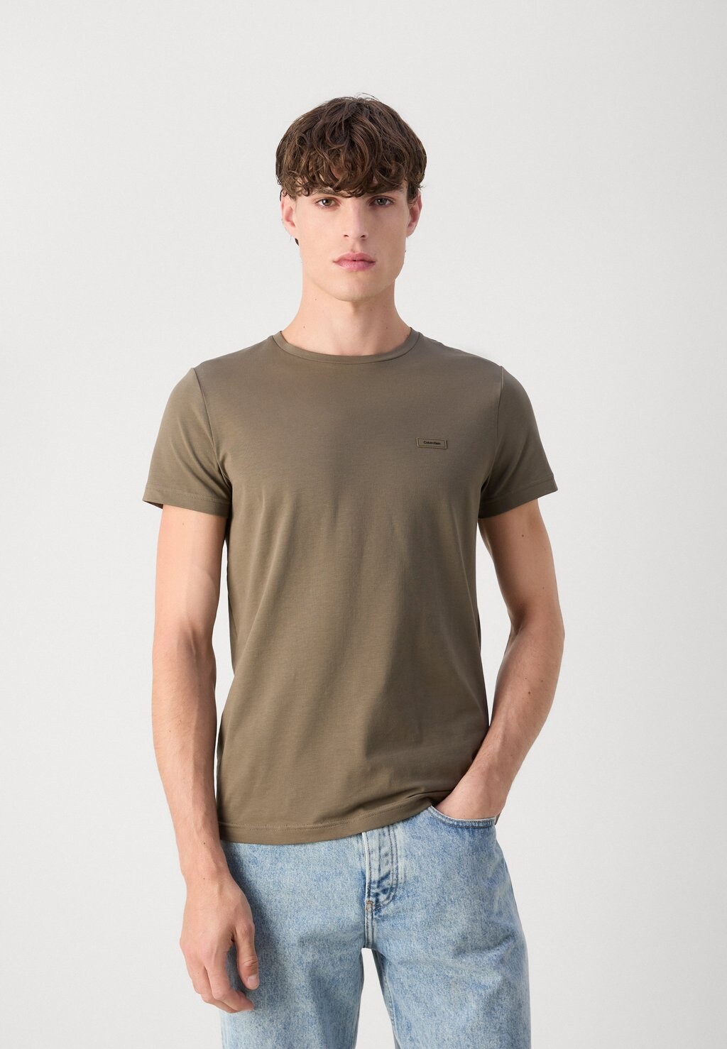 

Базовая футболка SLIM FIT Calvin Klein, коричневый