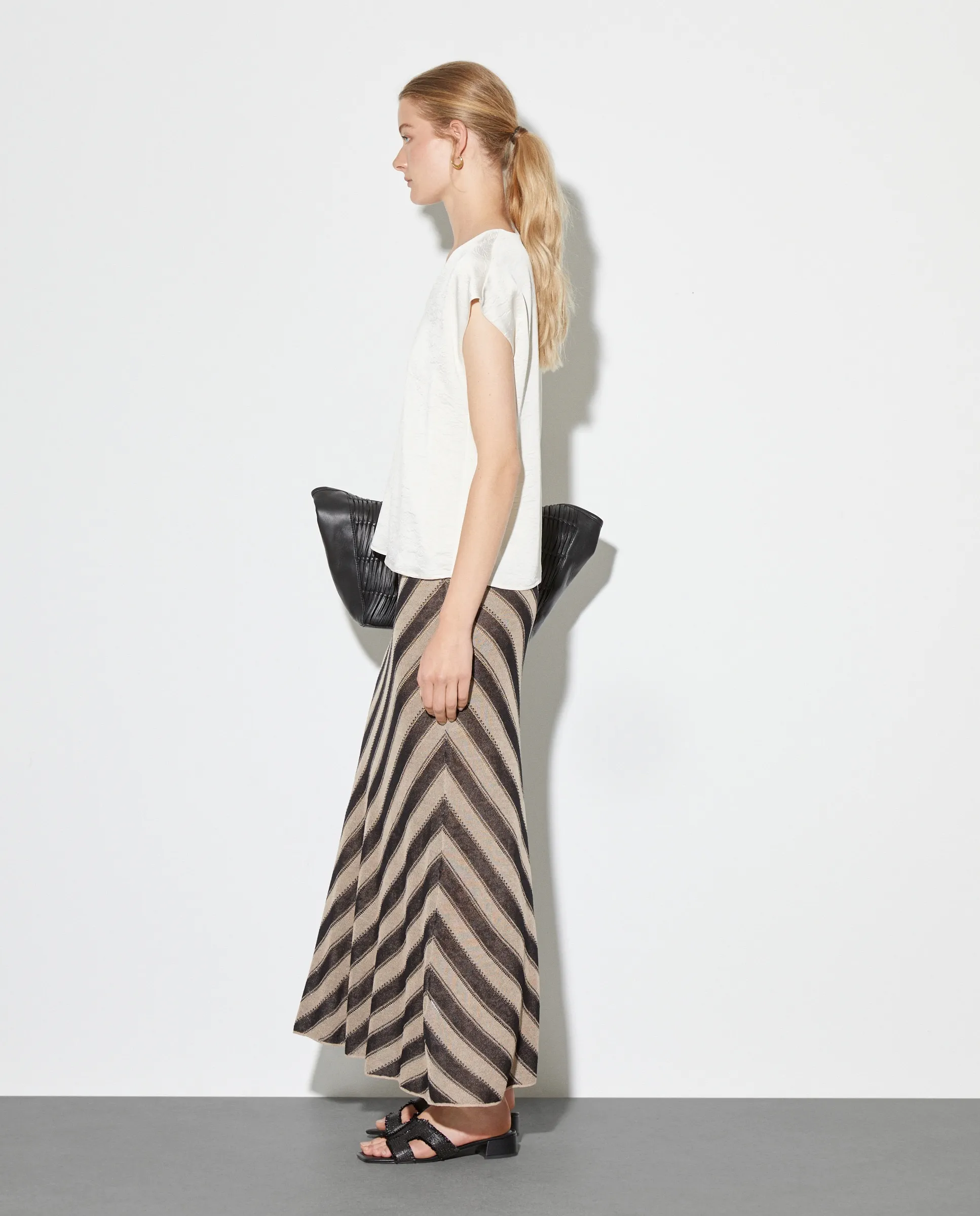 

Женский топ из мятого сатина Woman El Corte Inglés, бежевый