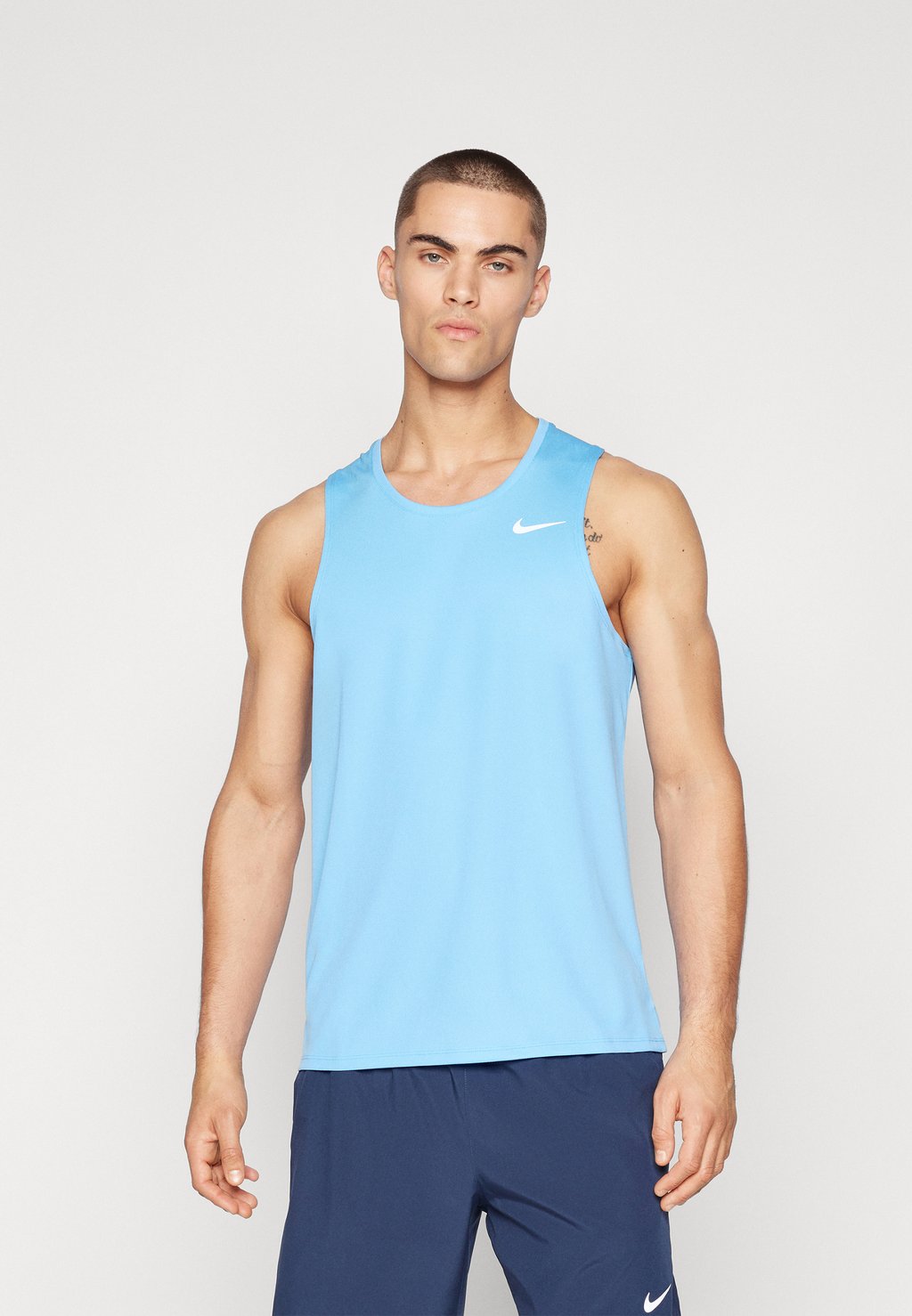 

Топ MILER TANK Nike Performance, синий