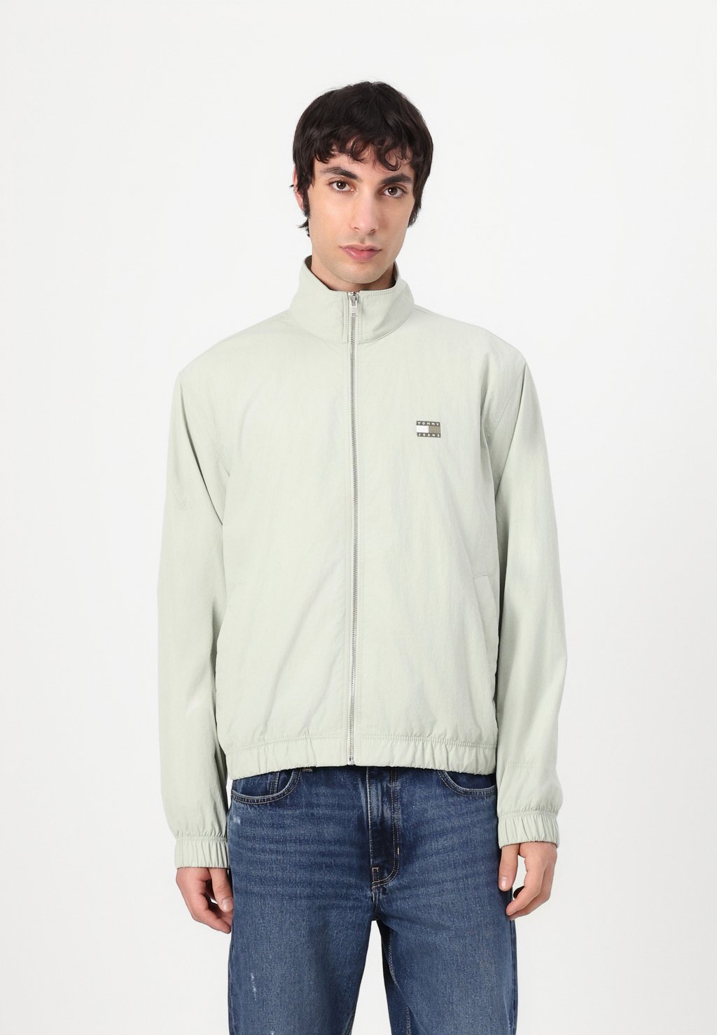

Легкая куртка TJM ESSENTIAL JACKET EXT Tommy Jeans, черный
