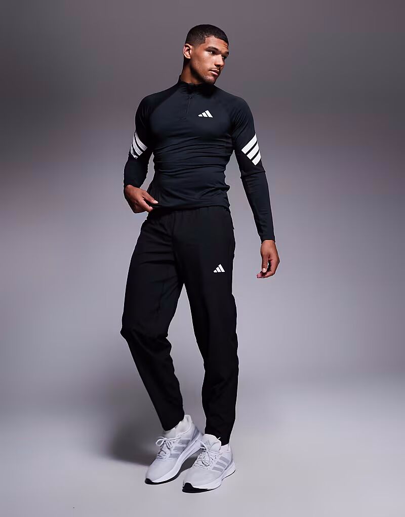 

Тканые джоггеры Adidas Training Essentials черного цвета Adidas Performance