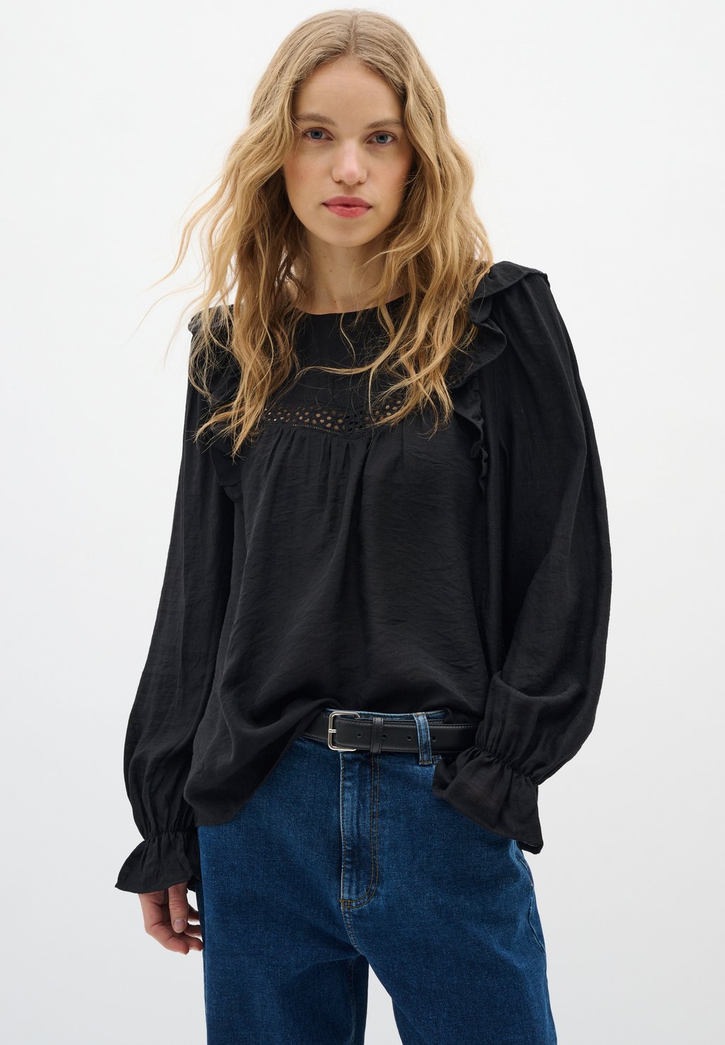 

Блуза NISIW InWear, черный