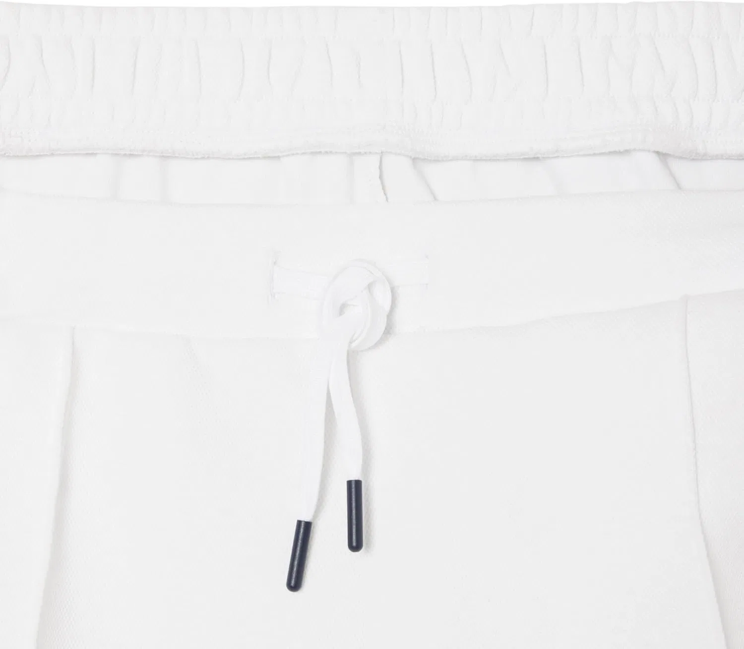 Мужские теннисные шорты Lacoste Ultra Dry с акцентом в виде значка. Модель Heritage — фото 3