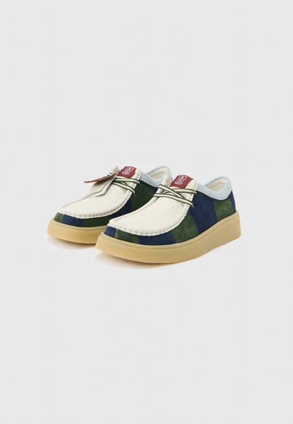 Повседневные кроссовки torview на шнуровке Clarks, Navy — фото 2