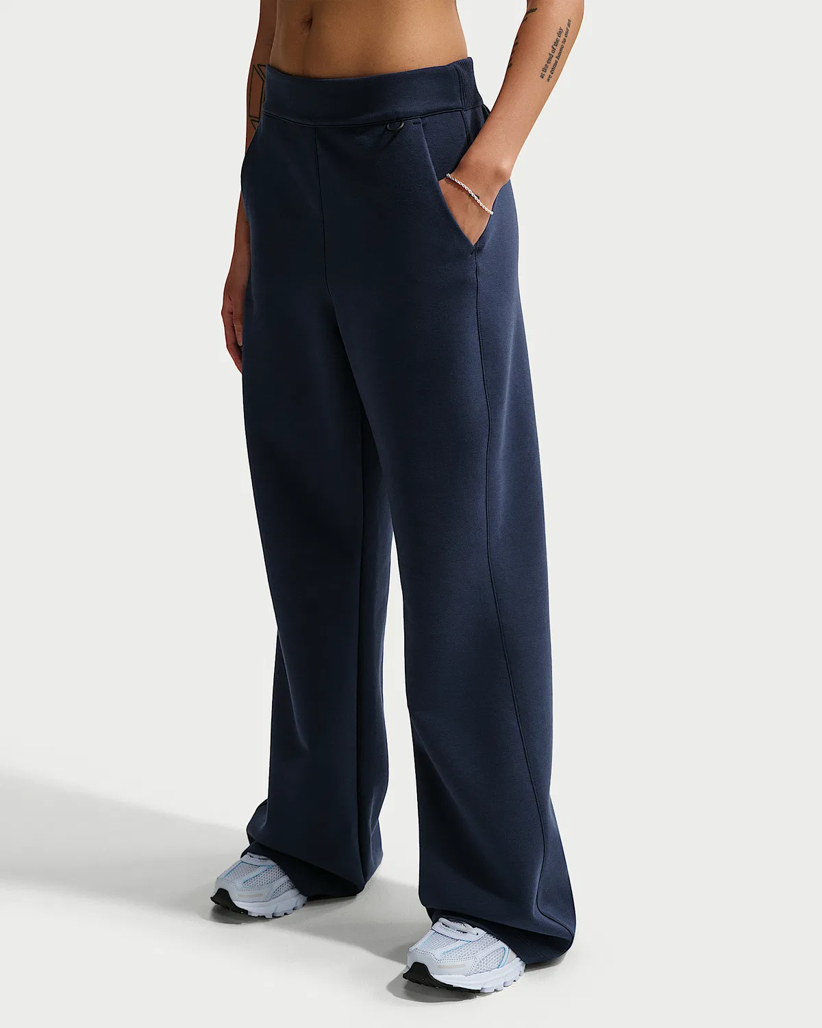 Женские свободные расклешенные штаны Nike 24.7 ImpossiblySoft Dri-FIT с высокой посадкой, Midnight Navy/Dark Obsidian — фото 2