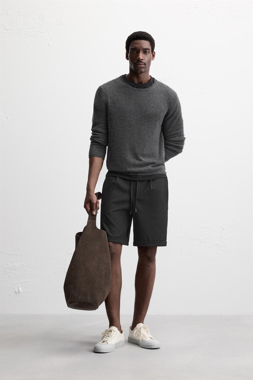 

Комфортные бермудские шорты ZARA, черный