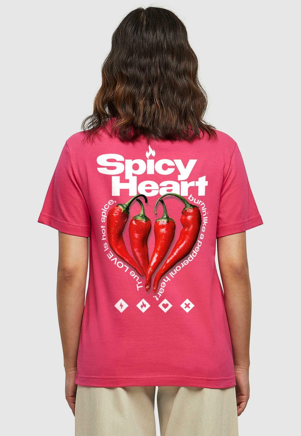 

Футболка с принтом SPICY HEART Mister Tee, розовый
