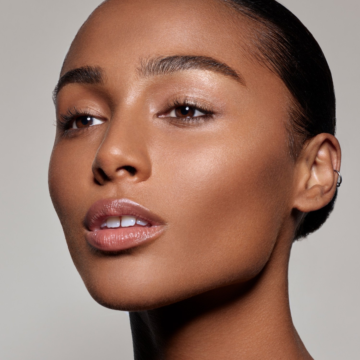 Тональный крем для лица sublime perfection concealer Pat Mcgrath Labs, 24 - medium deep, объем 35 мл — фото 4