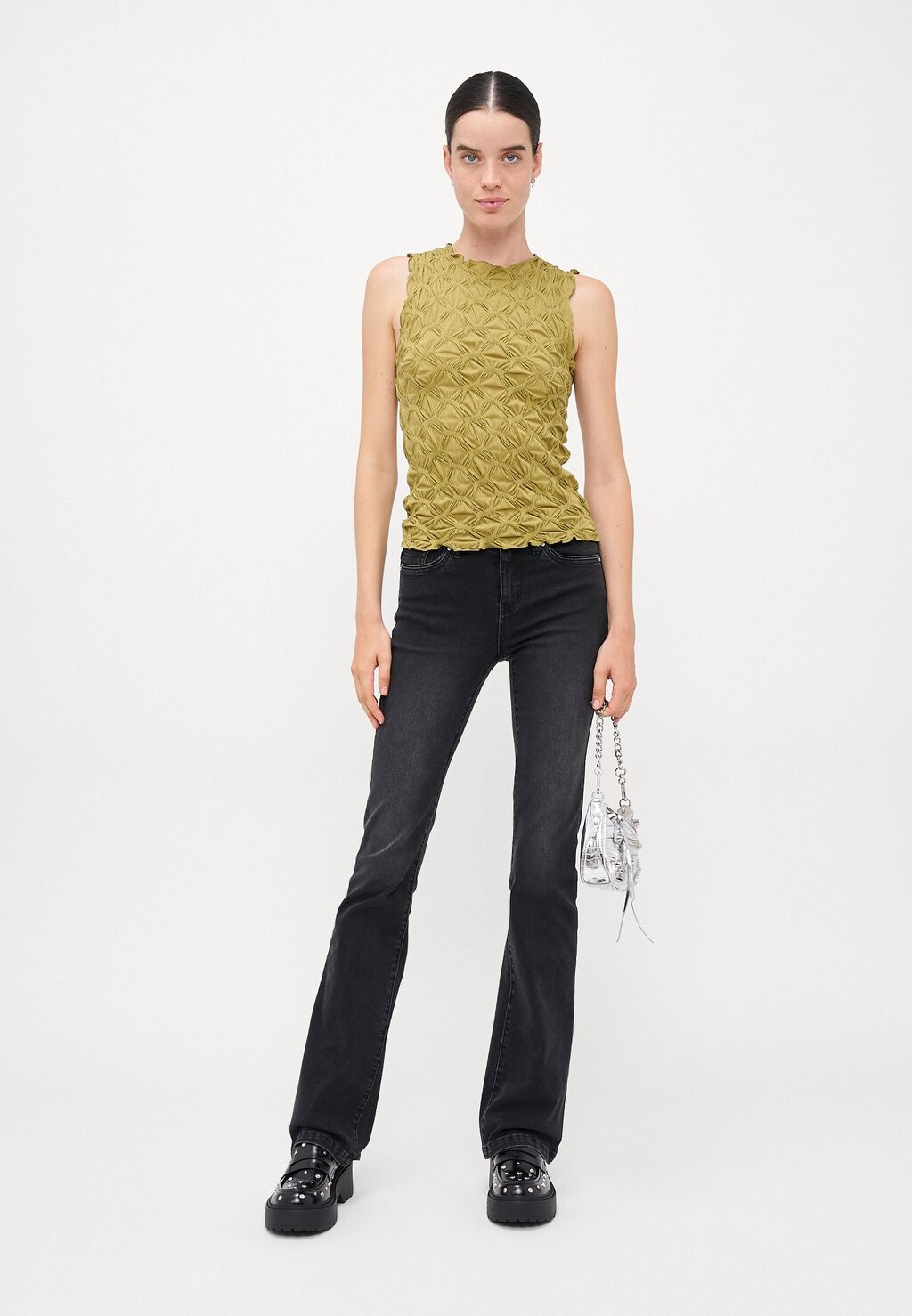 

Расклешенные джинсы ONLWAUW MID WAIST ONLY Tall, черный деним