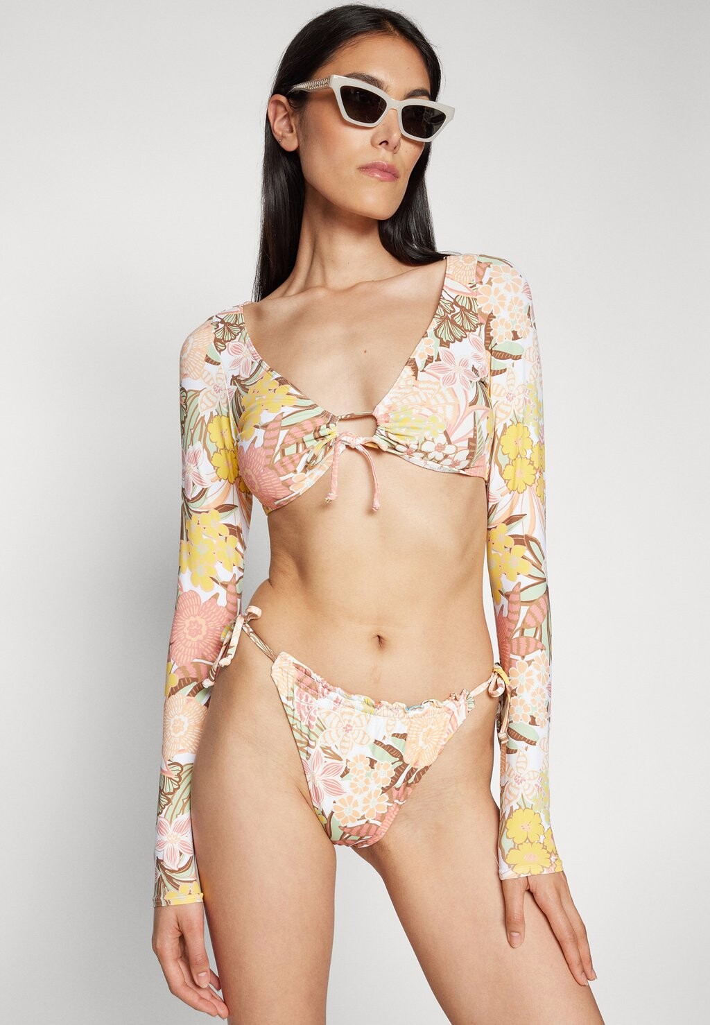 

Верх бикини Playa Paradise Crop Top Roxy, белый viva la vida