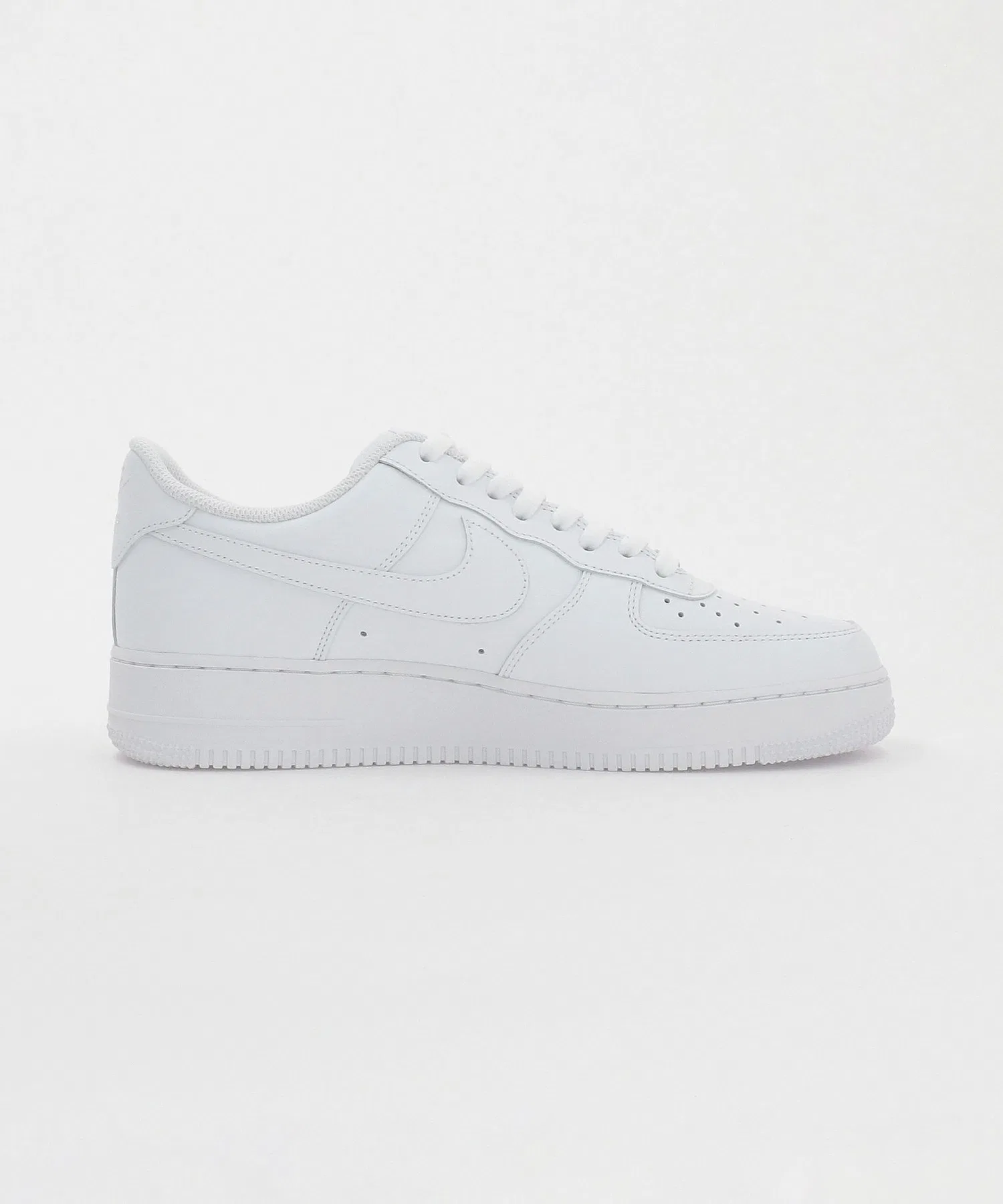 Мужские кроссовки NIKE Air Force 1 07 белые — фото 4