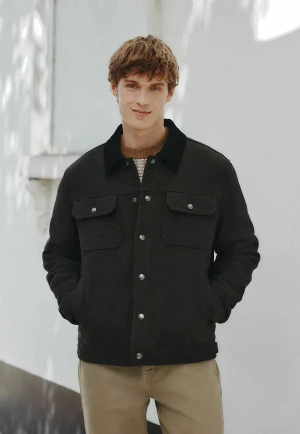 Куртка Regular fit herringbone trucker light jacket Next, коричневый — фото 3