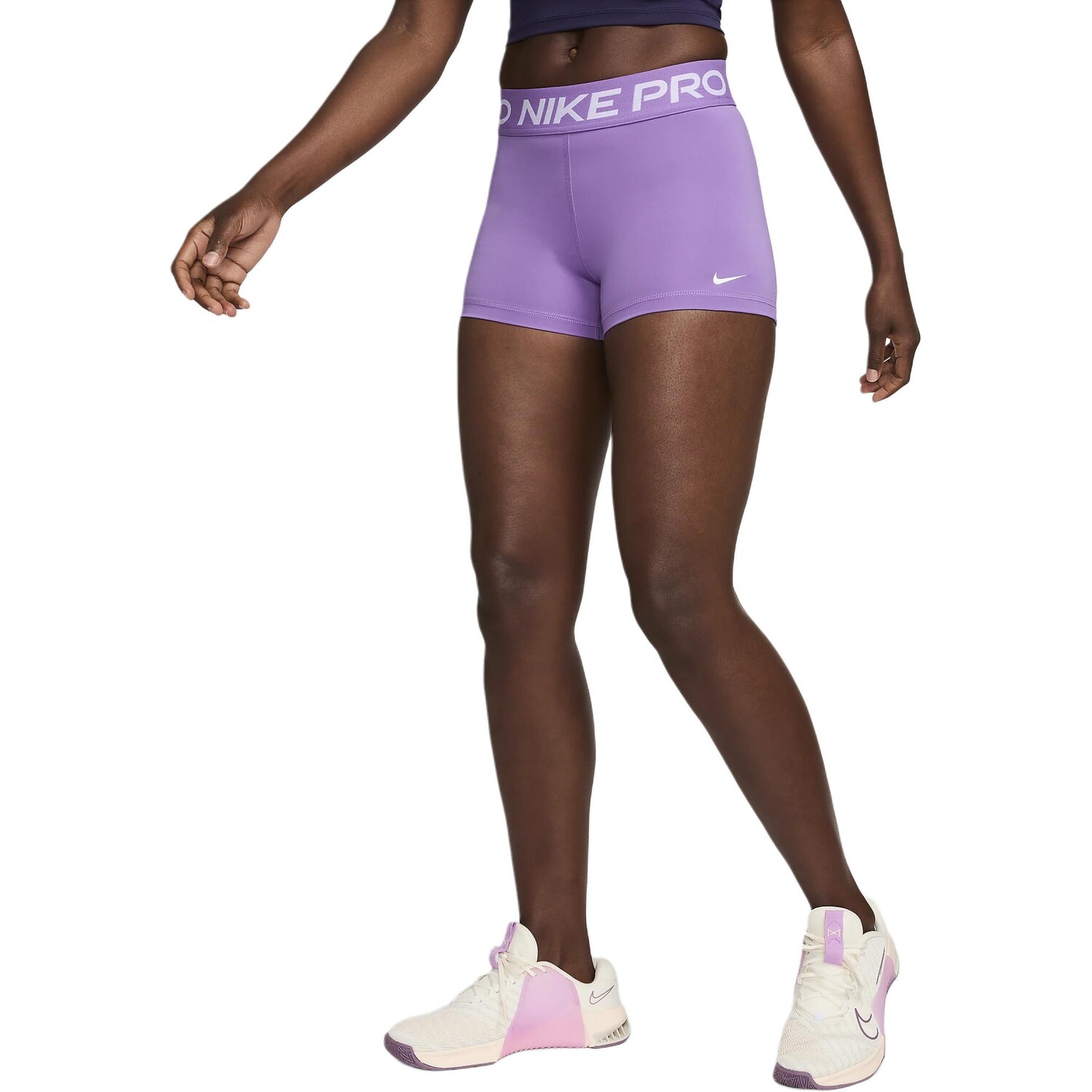 

Женские спортивные шорты Nike