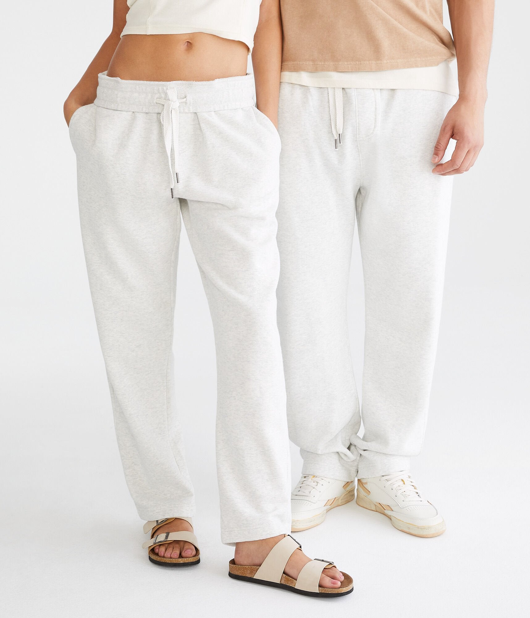 

Спортивные брюки Aeropostale Essentials Straight Leg, цвет lightest heather gry