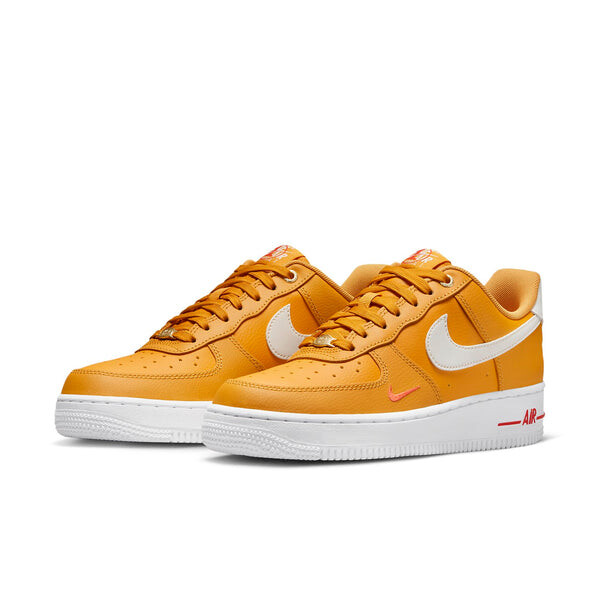 Кроссовки air force 1 '07 se '40th anniversary - yellow ochre' Nike, оранжевый — фото 3