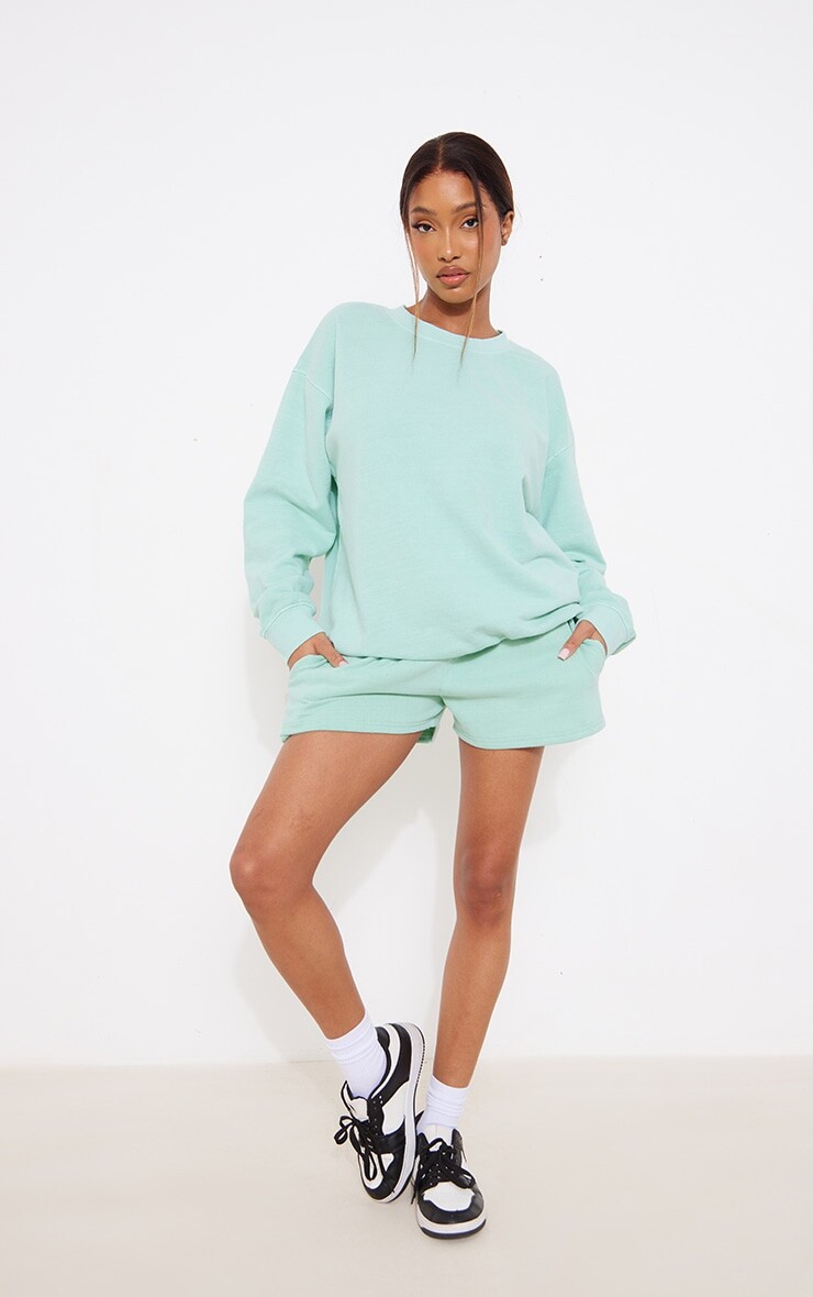 

PrettyLittleThing Пастельно-зеленые потертые спортивные шорты