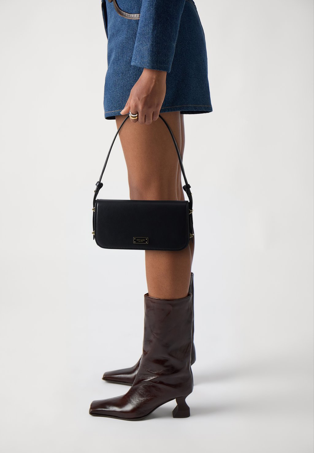 

Сумка LIV PEBBLED SMALL EAST-WEST SHOULDER kate spade new york, черный