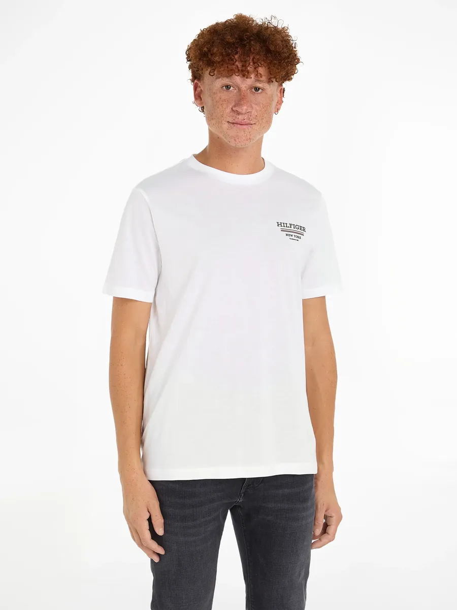 

Футболка Tommy Hilfiger "HILFIGER GLOBAL STRIPE TEE", контрастный принт на груди, белый