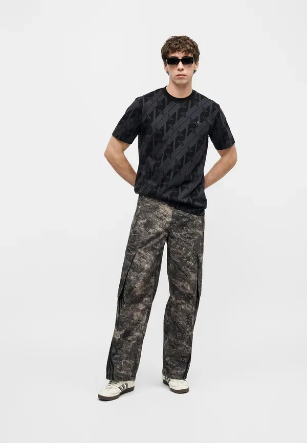 Футболка с принтом Adidas Originals Monogram aop te print t-shirt, черный — фото 2