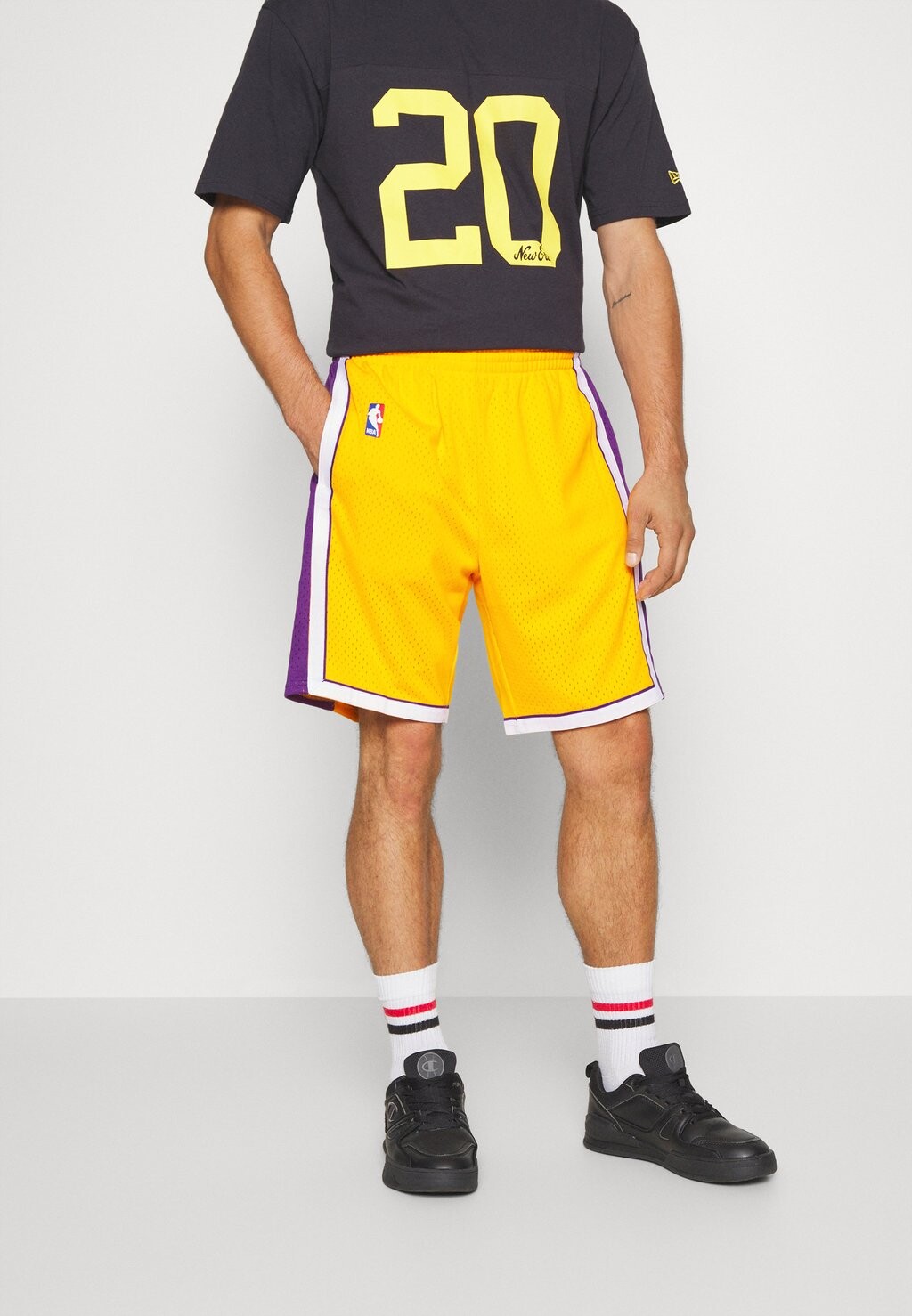

Спортивные шорты Mitchell & Ness NBA LOS ANGELES LAKERSSWINGMAN SHORTS, цвет Light Gold