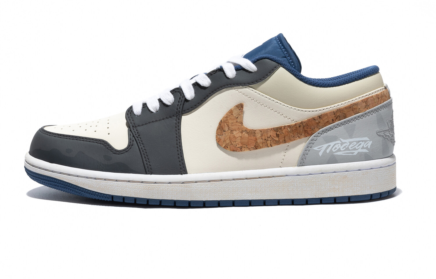 

Кроссовки Air Jordan 1 Vintage Basketball Shoes Men Low-top Rice/grey/brown, коричневый