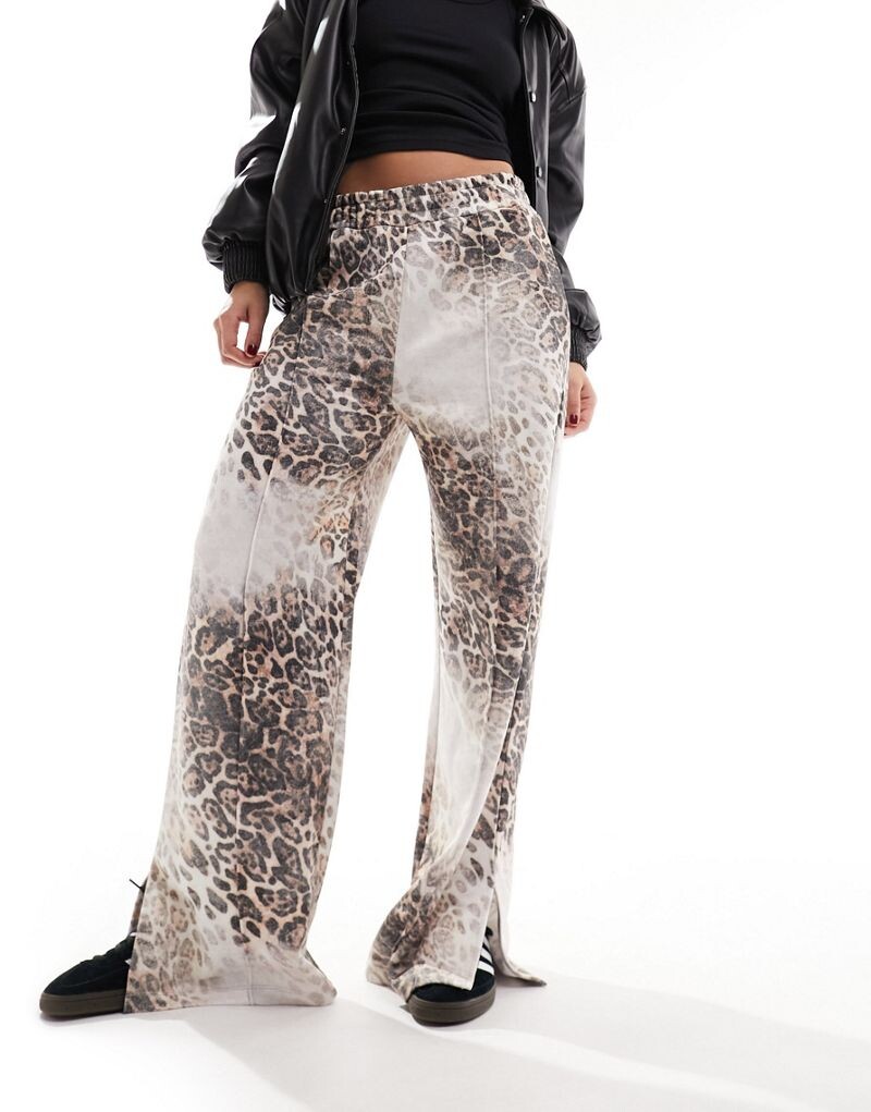 

Свободные джоггеры с леопардовым принтом ASOS DESIGN