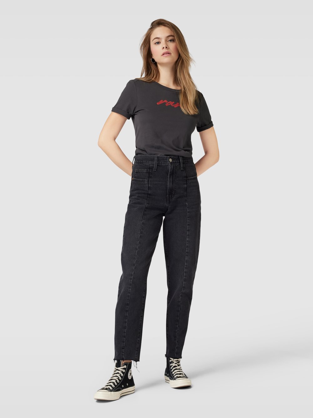 

Джинсы mom fit простого кроя Levi's, черный