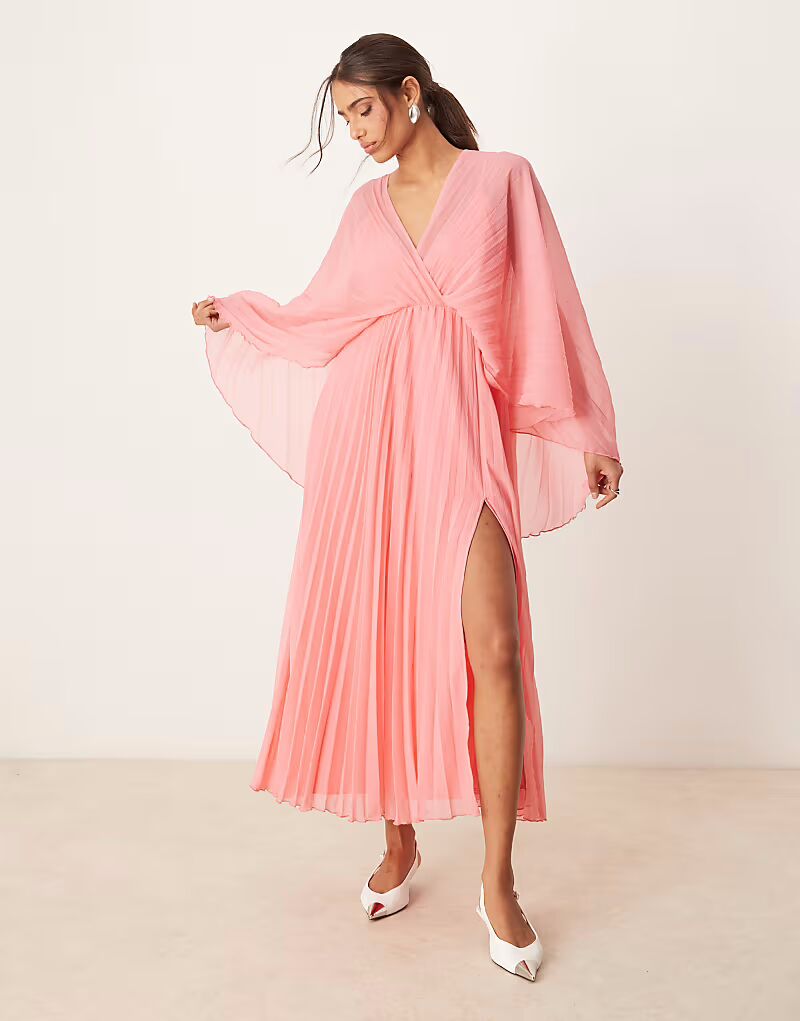

Платье макси ASOS DESIGN плиссированное розового цвета с накидкой