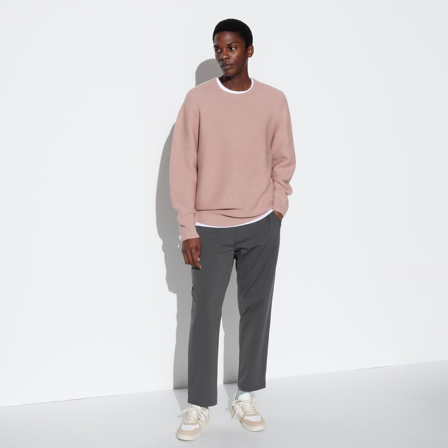 

Брюки UNIQLO Ultra Stretch Dry EX зауженные, серый