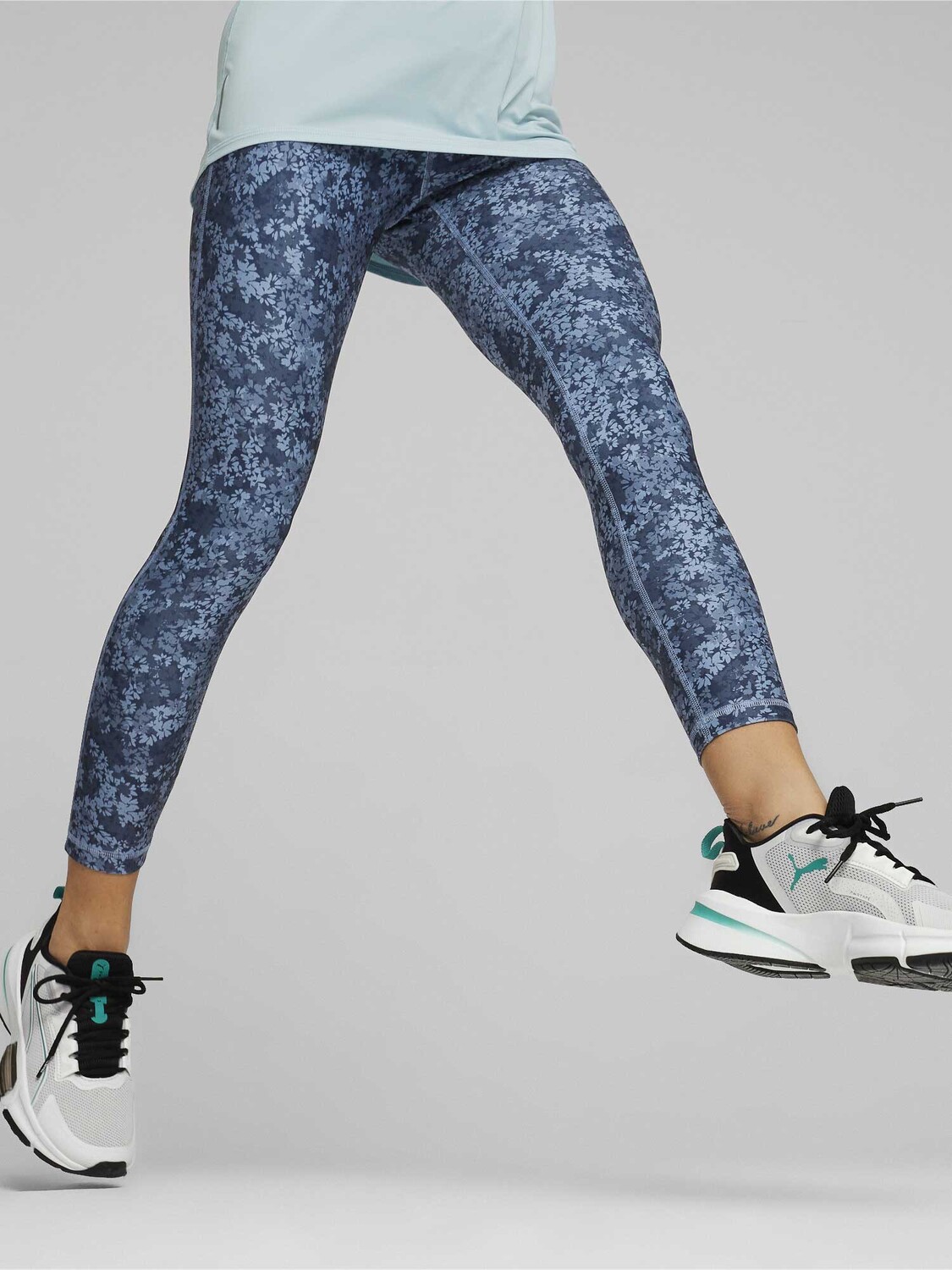 

Тайтсы Puma TRAIN FAV HW 7/8 AOP, синий