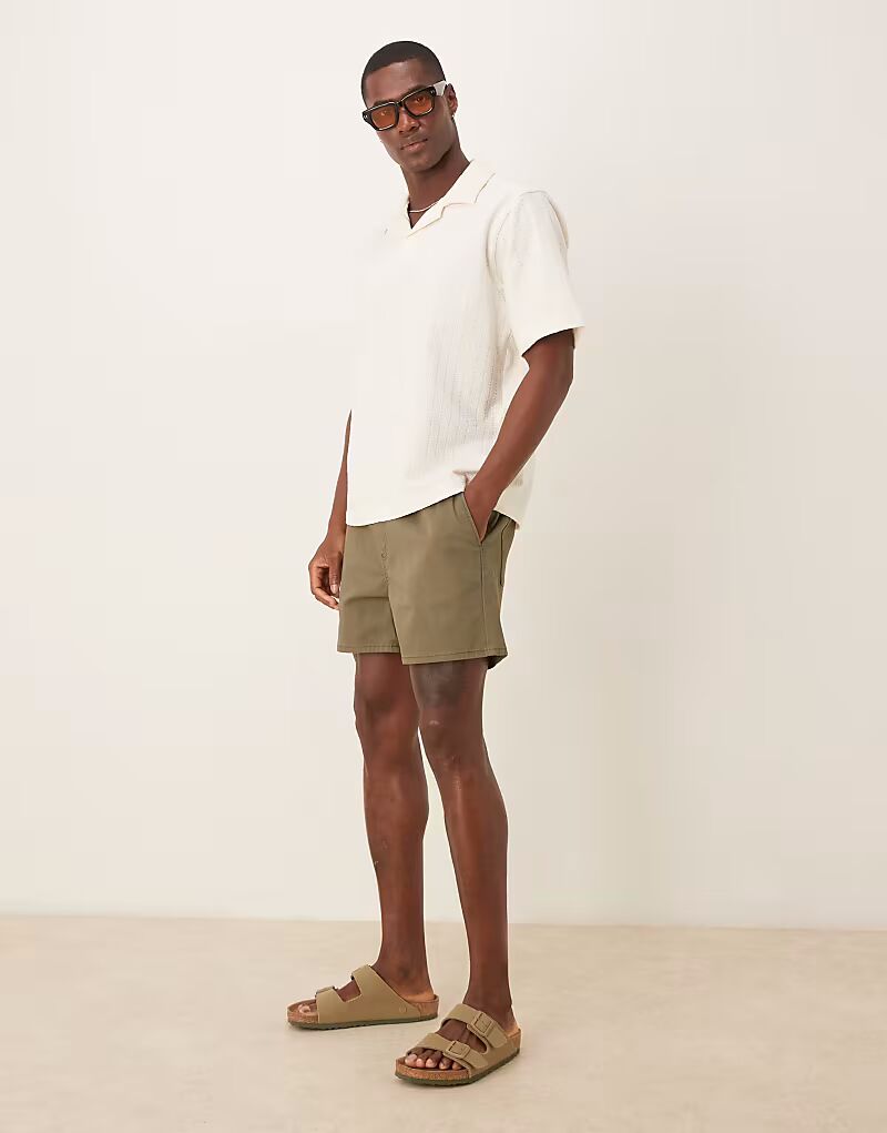

ASOS DESIGN укороченные шорты-бермуды без застежек цвета хаки
