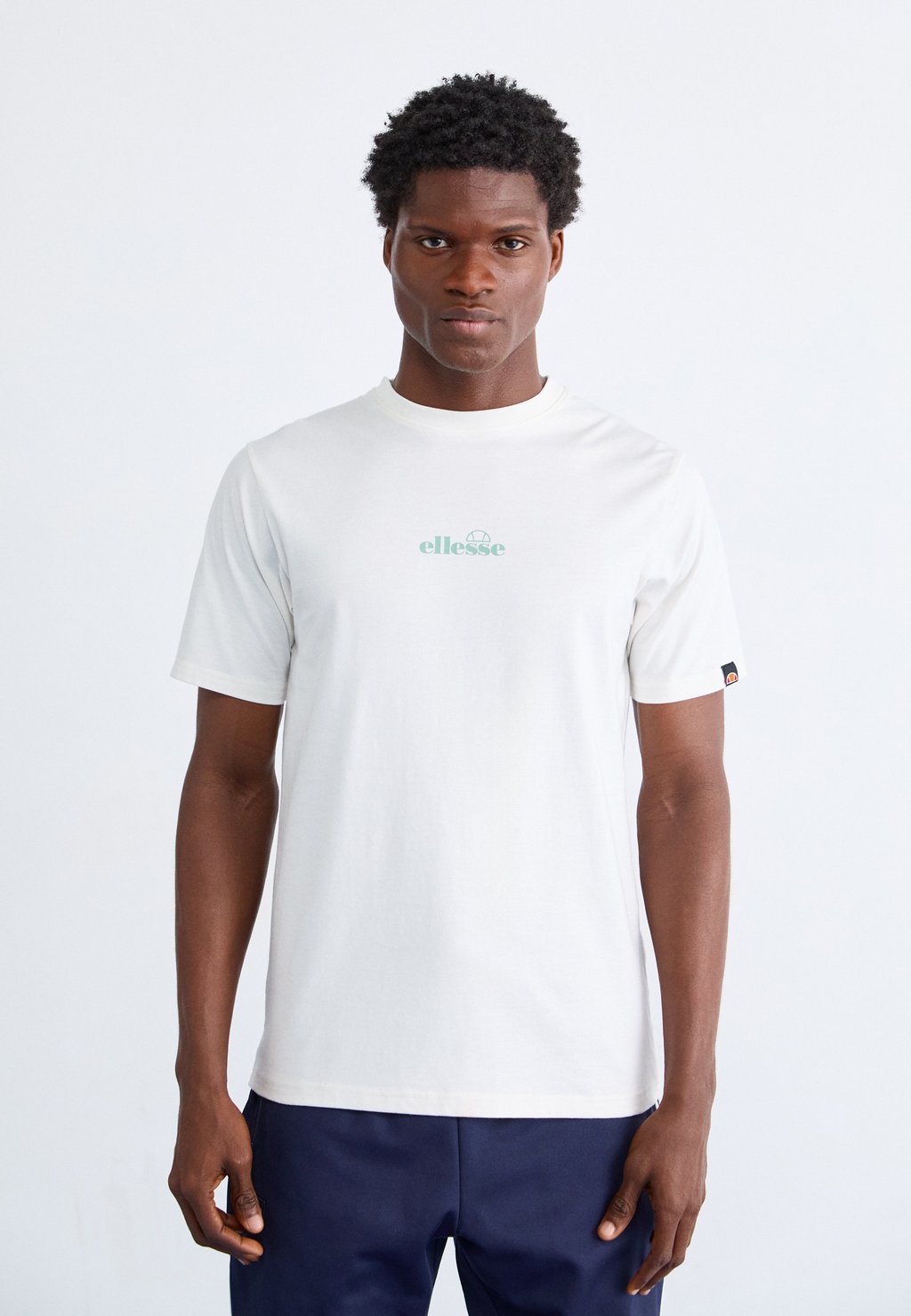 

Базовая футболка OLLIO TEE Ellesse, кремовый