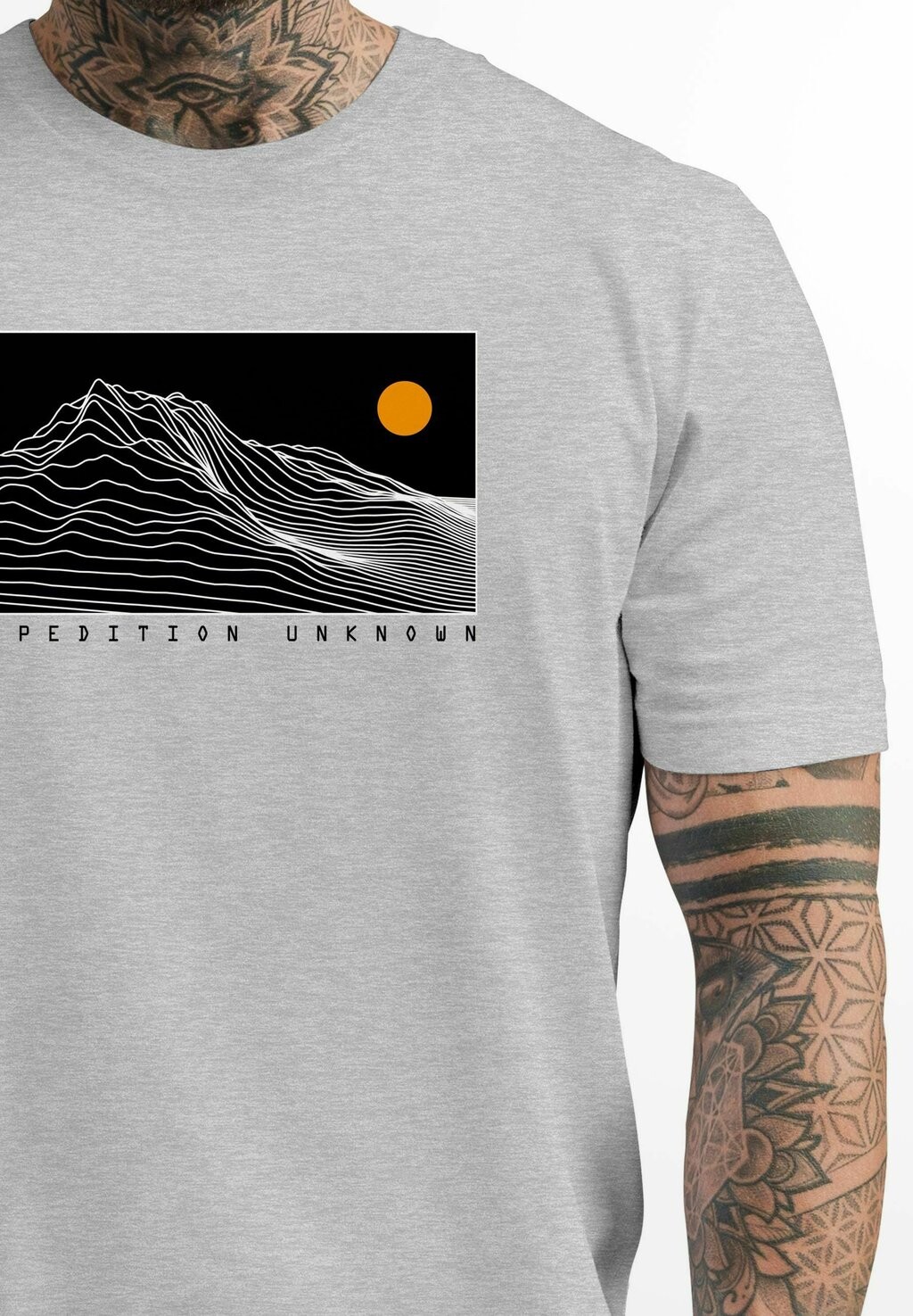 

Принт на футболке Front Wandern Berge Grafik Schriftzug Outdoor Natur Fashion Streetstyle Neverless, серый