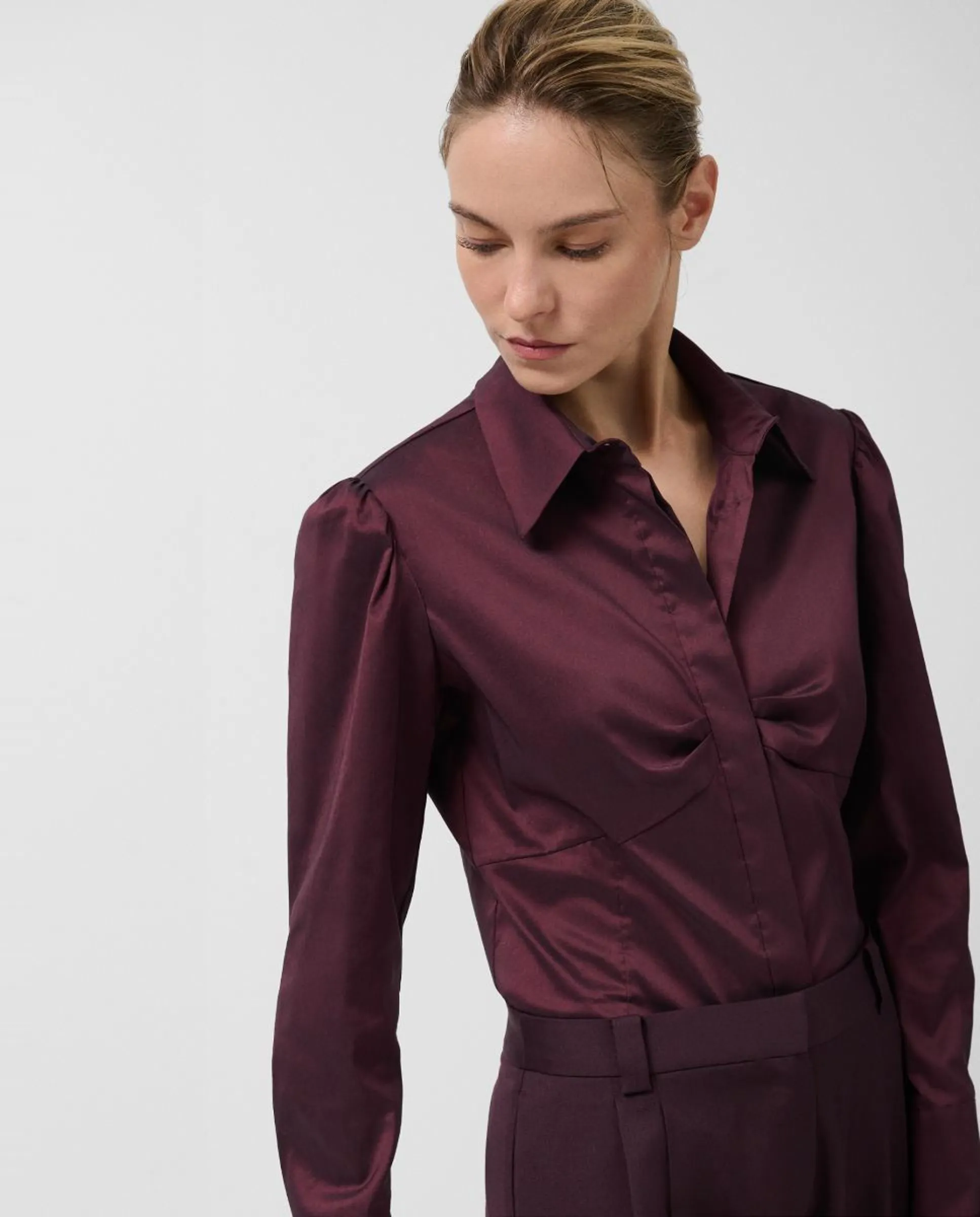 

Женская блузка со складкой на груди Roberto Verino, фиолетовый