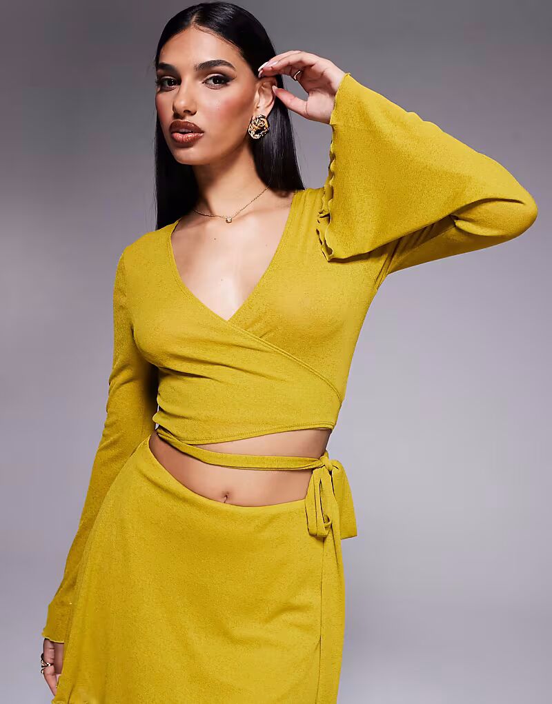 

Топ из сетки с рукавами-ангелом и запахом спереди цвета шартрез от ASOS DESIGN