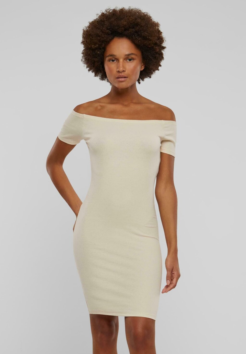 

Платье-футляр OFF SHOULDER Urban Classics, цвет whitesand