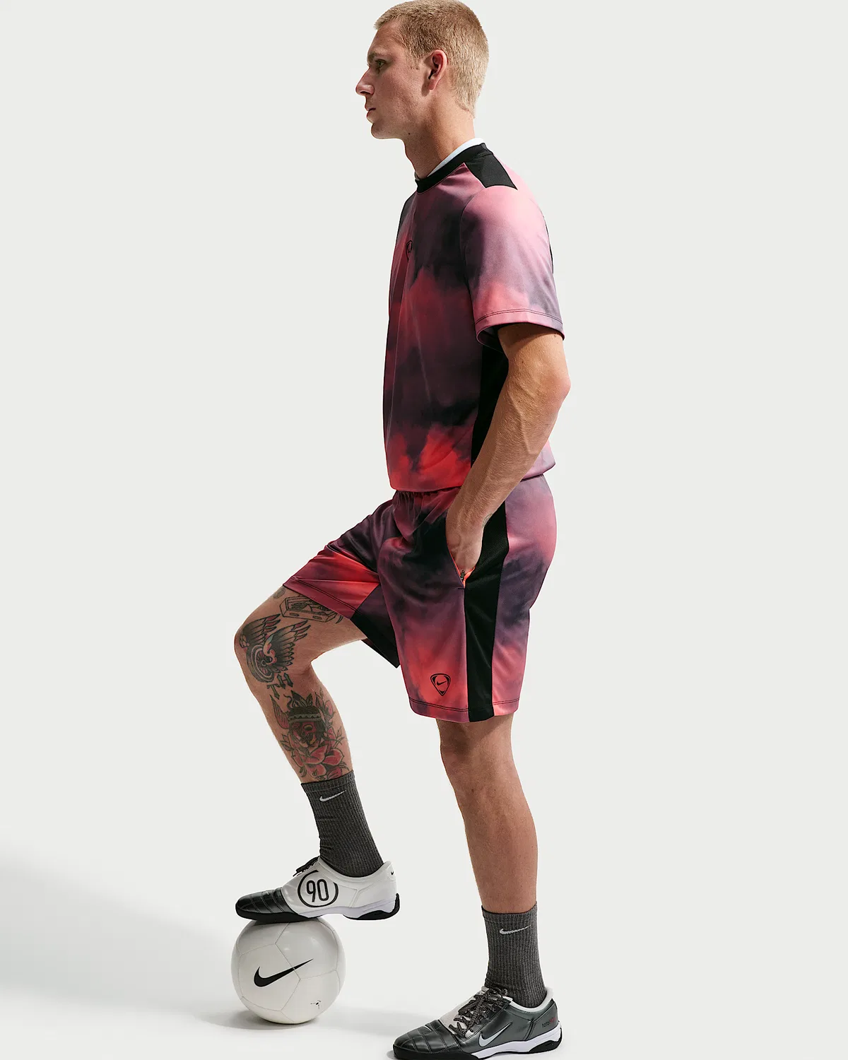 Мужские футбольные шорты Dri-FIT Nike Academy+, Hot Lava/Black/Black — фото 4