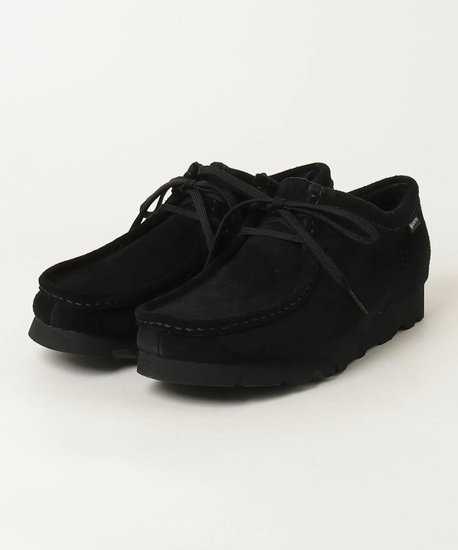 Мужские ботинки с мембраной Gore-Tex Clarks WallabeeGTX черные