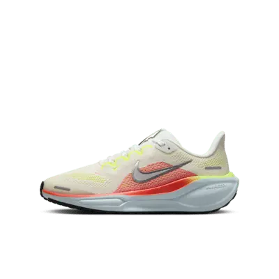 

Кроссовки Nike Pegasus 41, цвет Summit White/Bright Crimson/Glacier Blue/Chrome