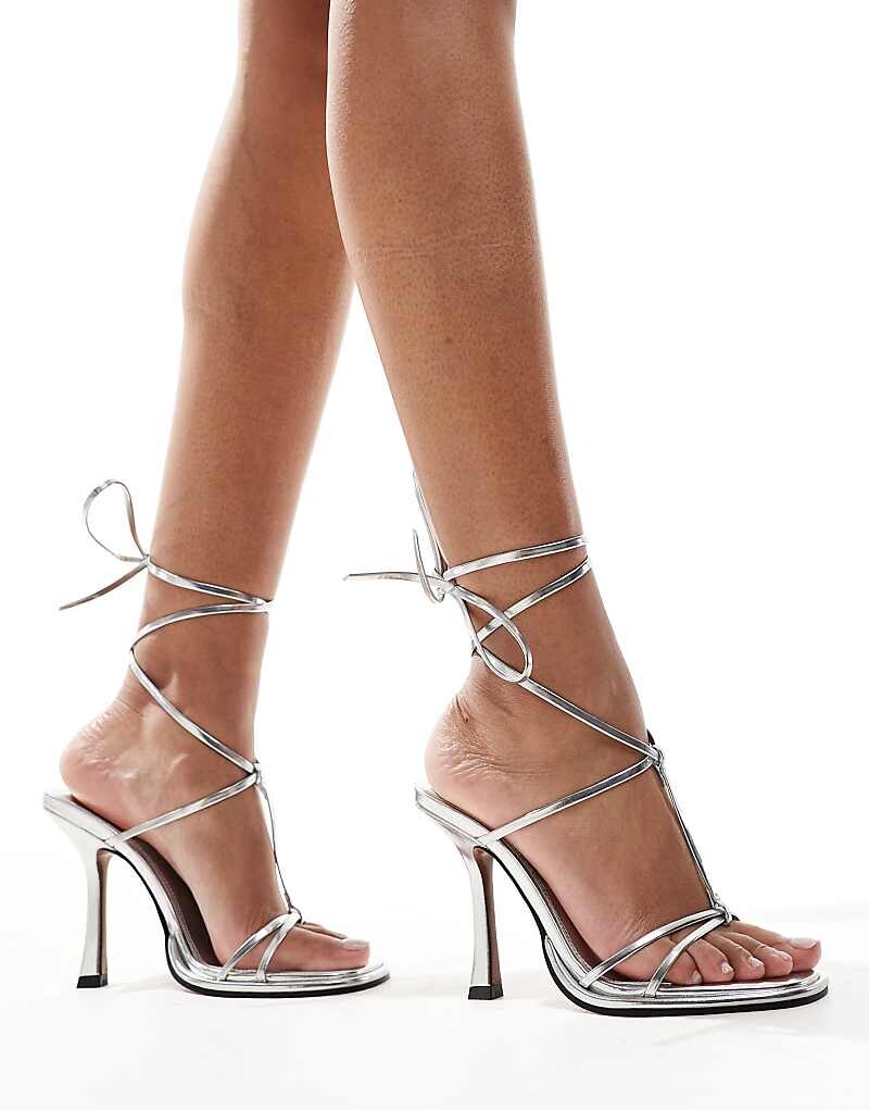 

ASOS DESIGN – Мускатный орех – Серебристые босоножки на каблуке с ремешками